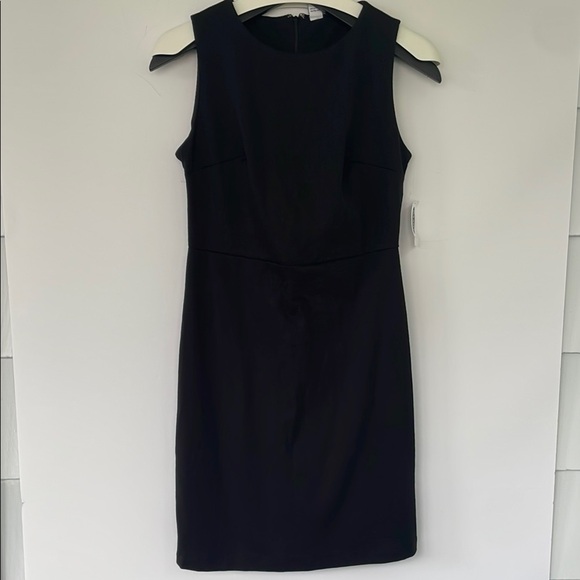 Old Navy Dresses & Skirts - Old Navy Sleeveless LITTLE Black Sheath Dress Small LBD